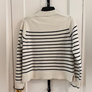 Uniqlo Women's Black and White Striped Sweater